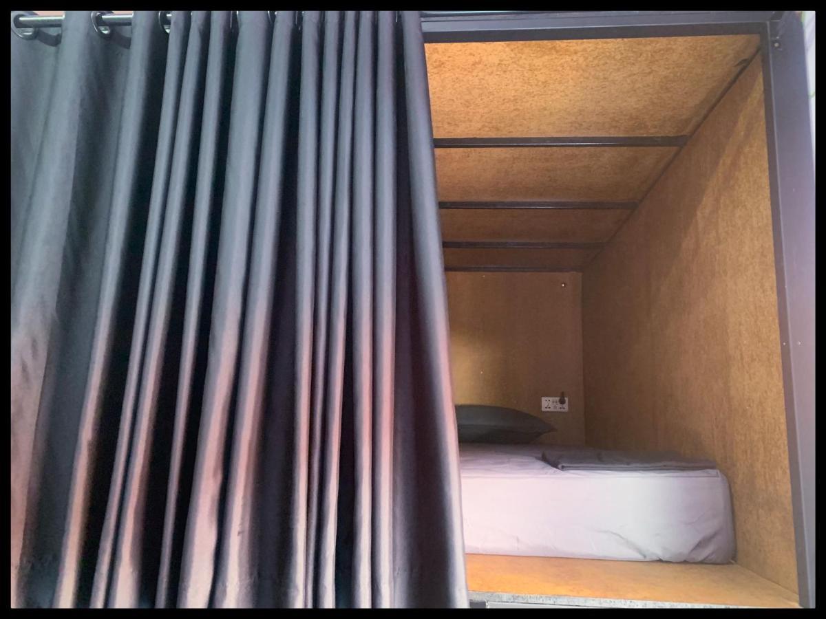The Black Sheep Hostel Haad Rin Esterno foto